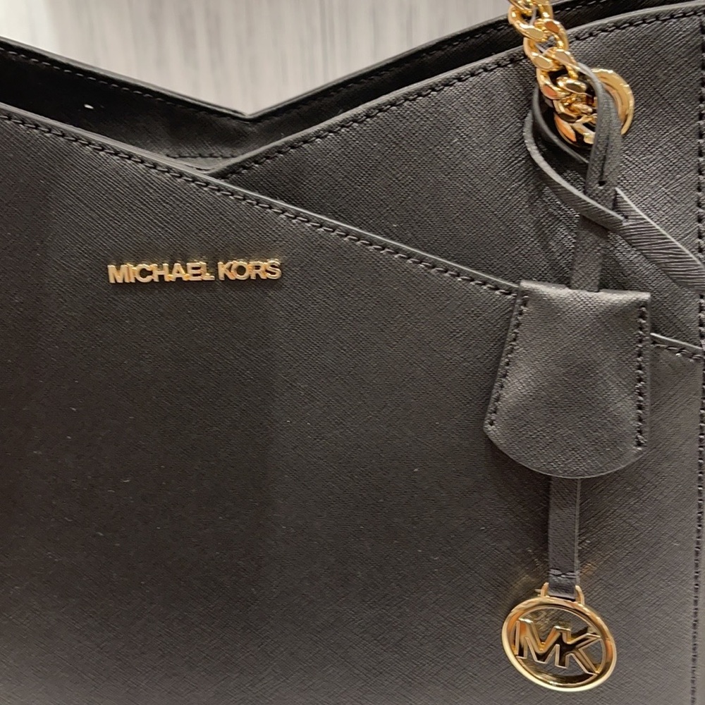 MICHAEL KORS LARGE X CHAIN LOGO SHOULDER BAG - Picture 2 of 14